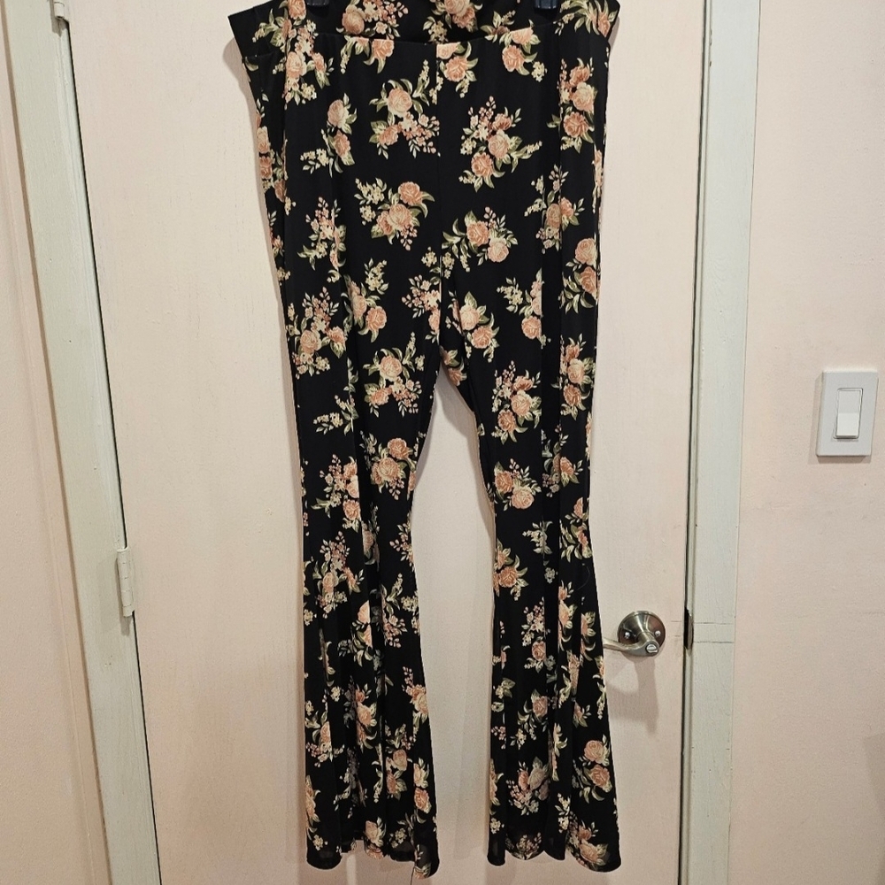 Torrid Festi Floral Flare Women's Pants